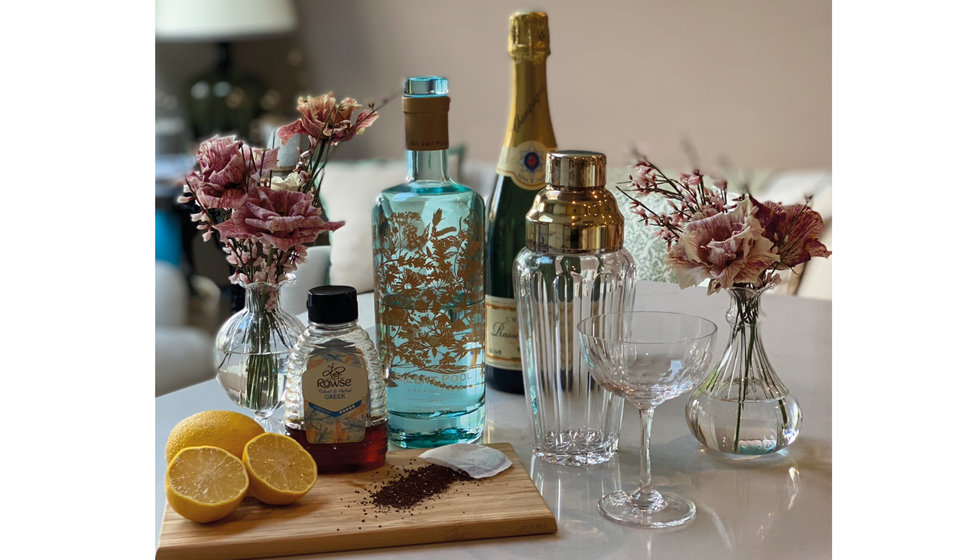 Ingredients you will need to make an Earl Grey French 75 Cocktail.