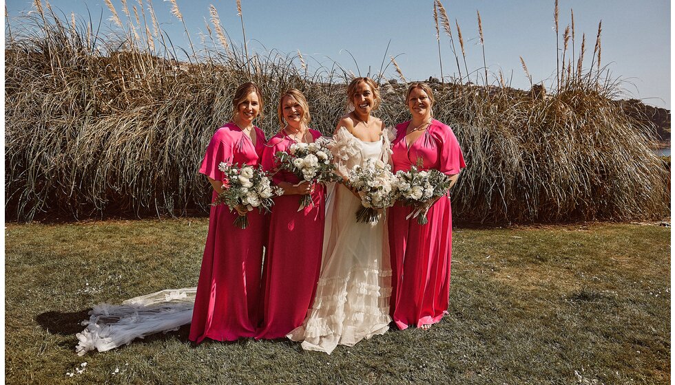 Jessica & Jack’s Idyllic Seaside Wedding in Cornwall: Bride & Bridesmaids